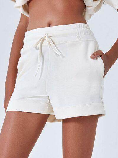 Drawstring Solid Color Shorts with Pockets for Women - Selvanelle