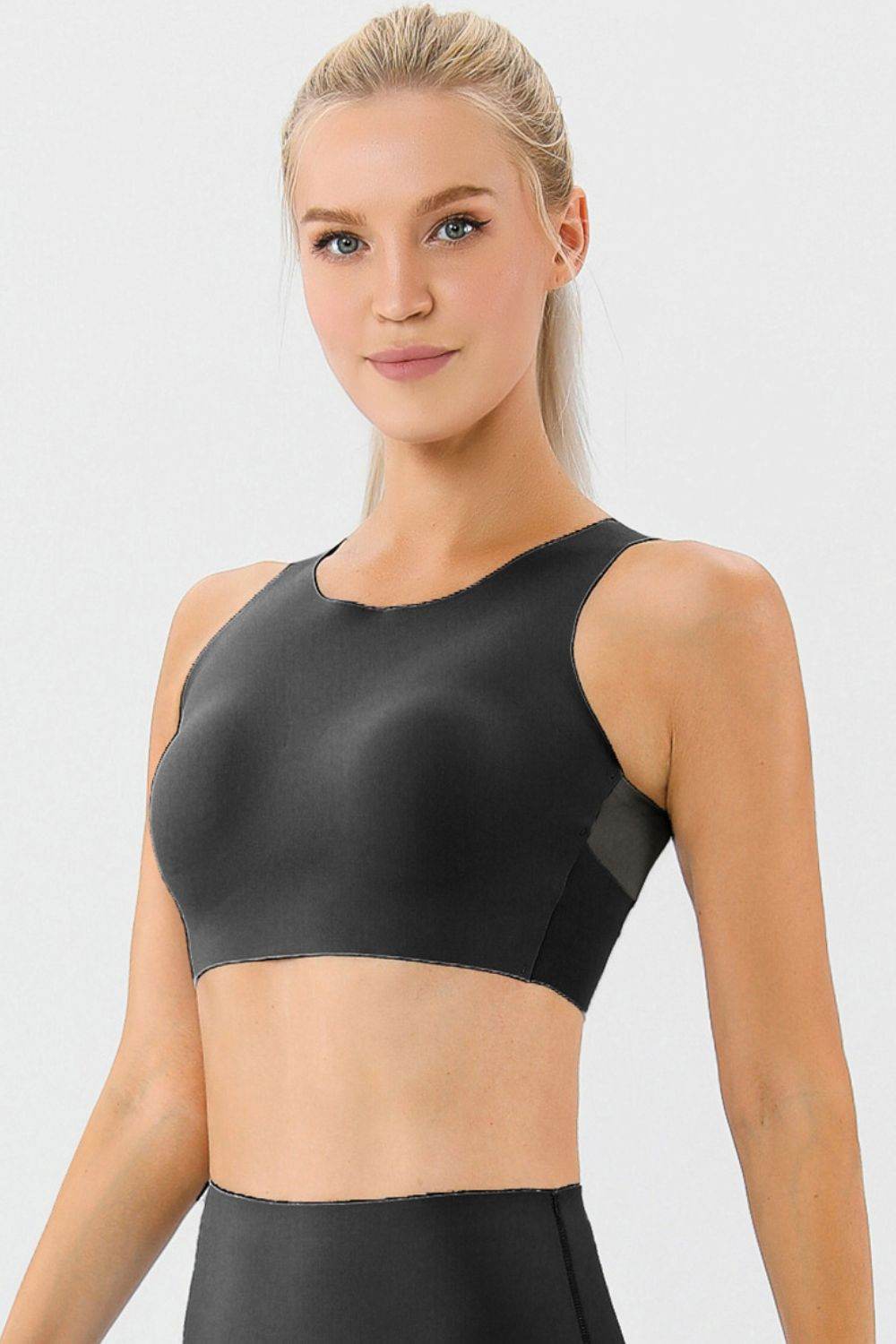 Round Neck Wide Strap Active Bra - Selvanelle