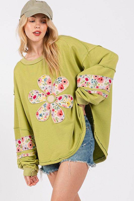 SAGE + FIG Daisy Patch Applique Long Sleeve Sweatshirt - Selvanelle