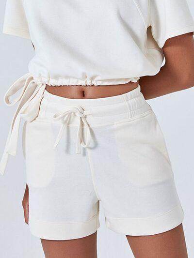 Drawstring Solid Color Shorts with Pockets for Women - Selvanelle