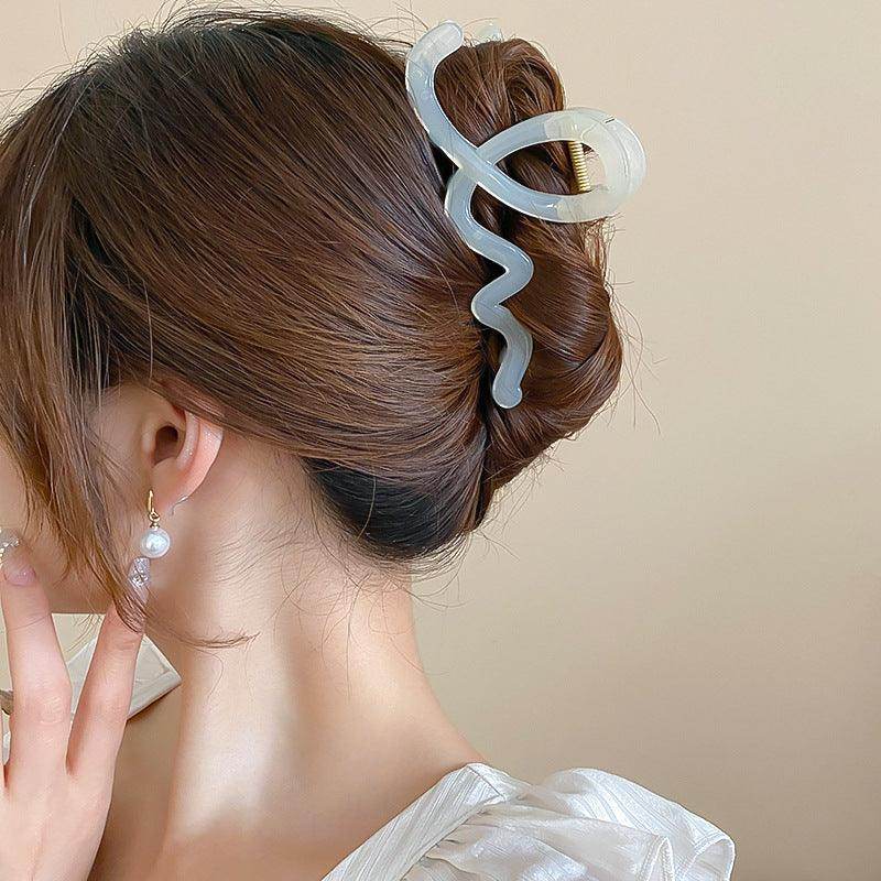 Acrylic Hair Claw Clip for Effortless Styling and Hold - Selvanelle