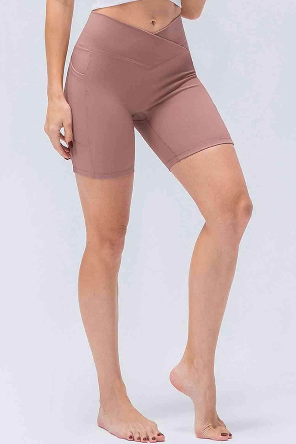 Slim Fit V-Waistband Sports Shorts for Active Lifestyle - Selvanelle