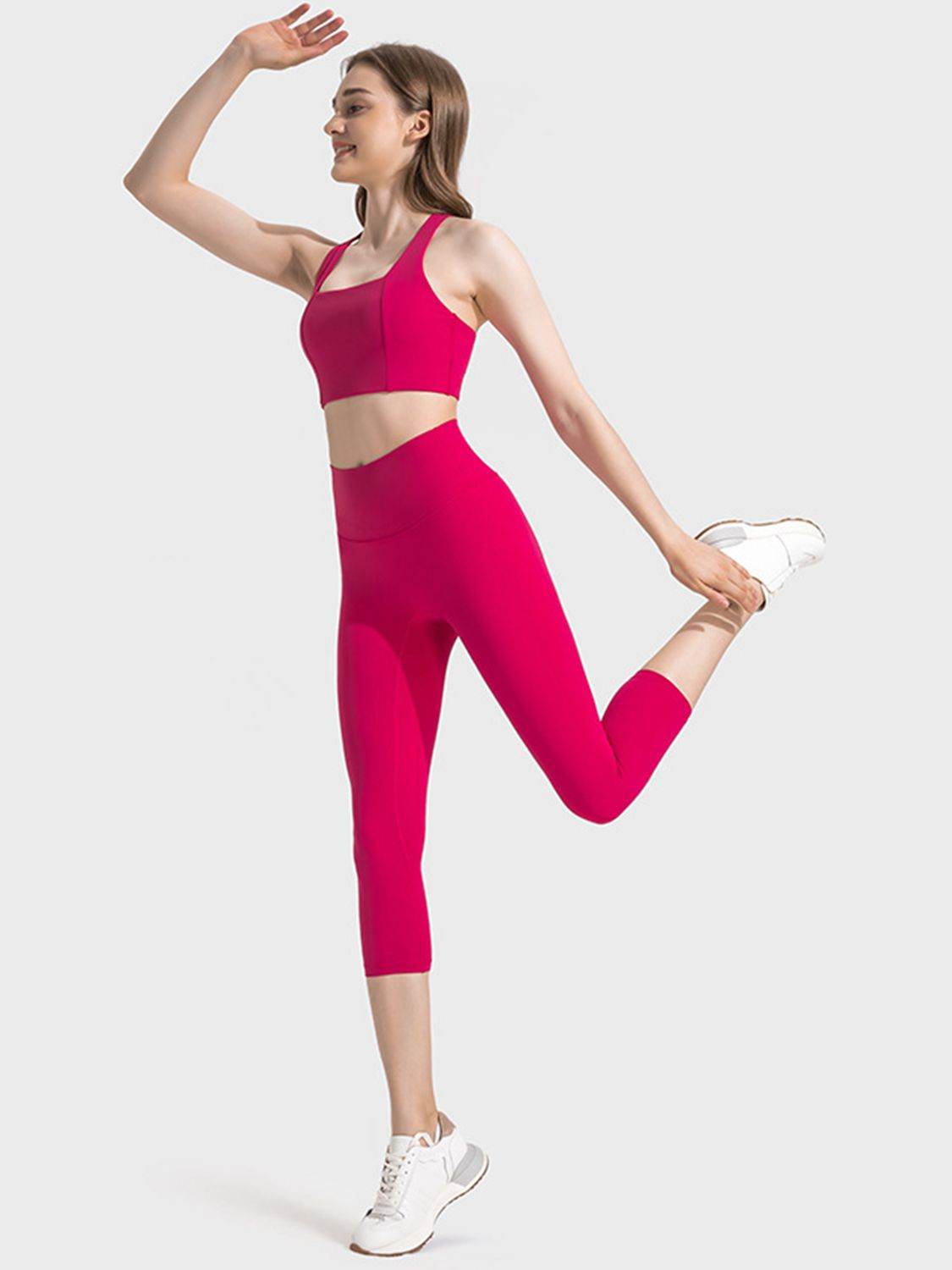 Millennia Scoop Neck Sports Bra - Selvanelle