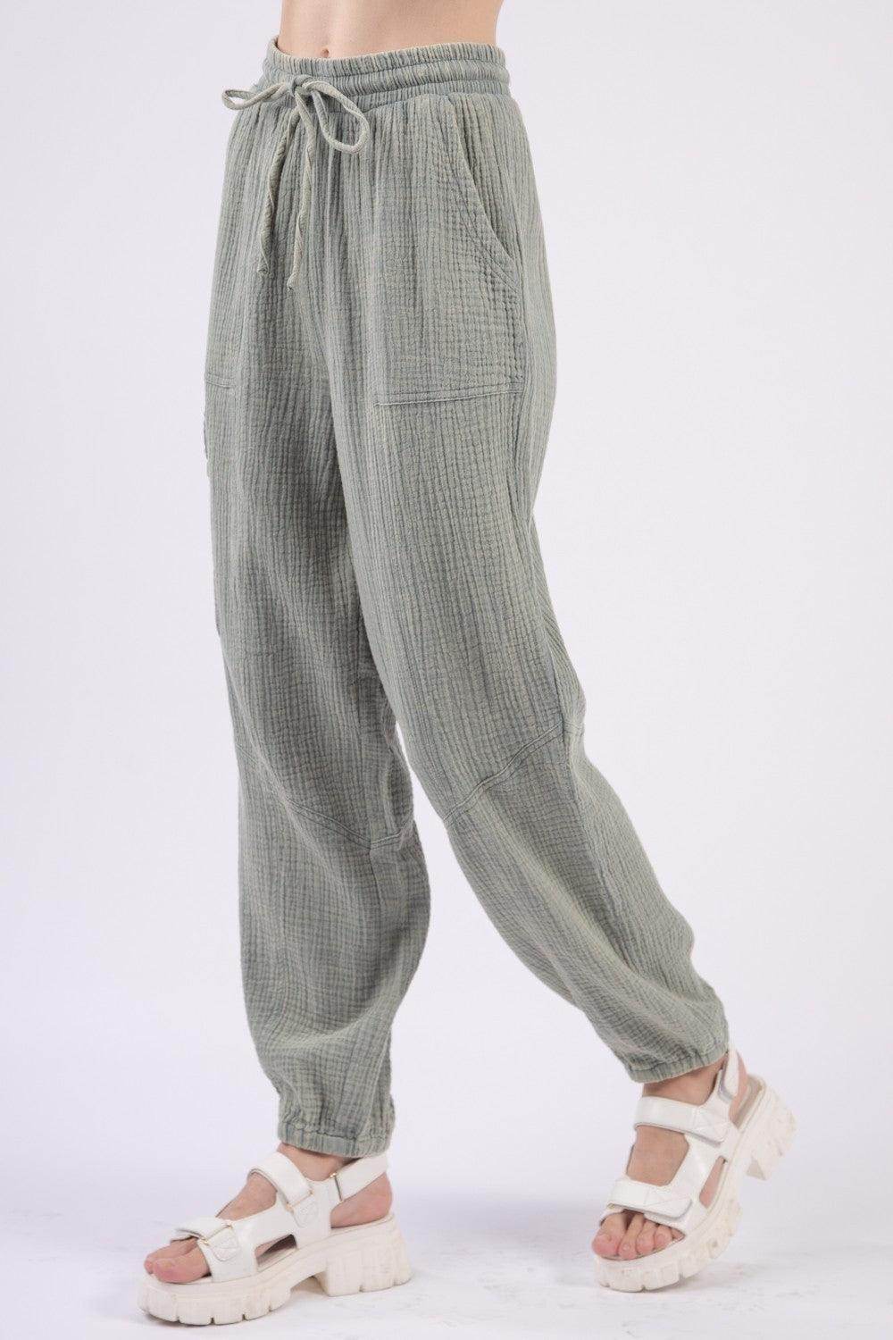 Very J Washed Woven Crinkle Gauze Drawstring Pants - Selvanelle
