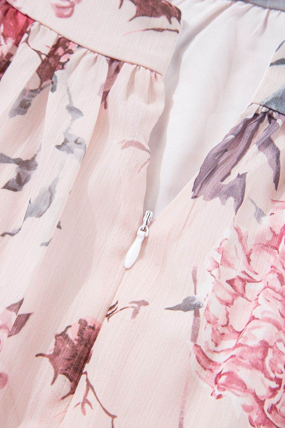 Floral Pleated Deep V Backless Maxi Dress - Selvanelle
