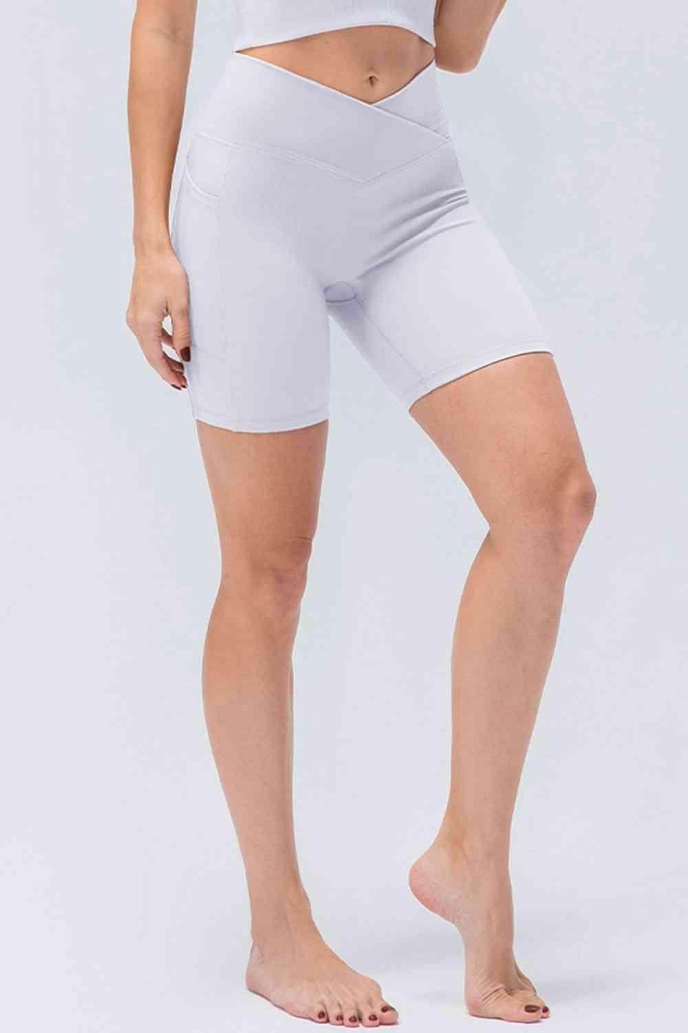 Slim Fit V-Waistband Sports Shorts for Active Lifestyle - Selvanelle
