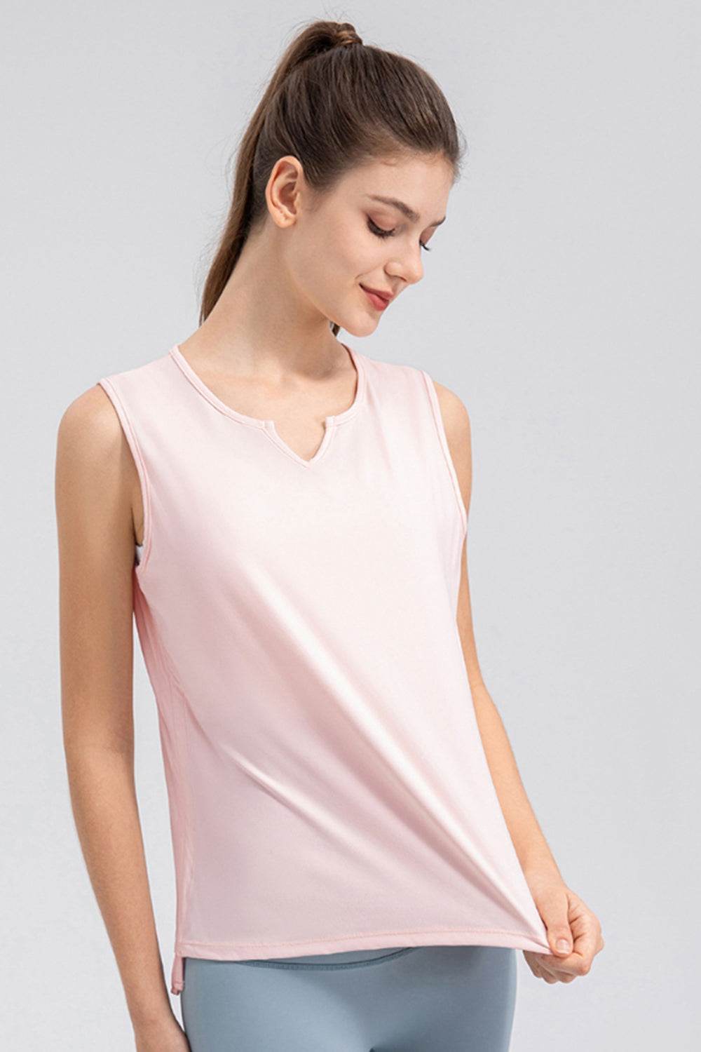 Notched Wide Strap Active Tank - Selvanelle