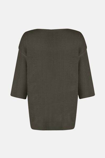 V-Neck Three-Quarter Sleeve Knit Top for Women Casual Wear - Selvanelle