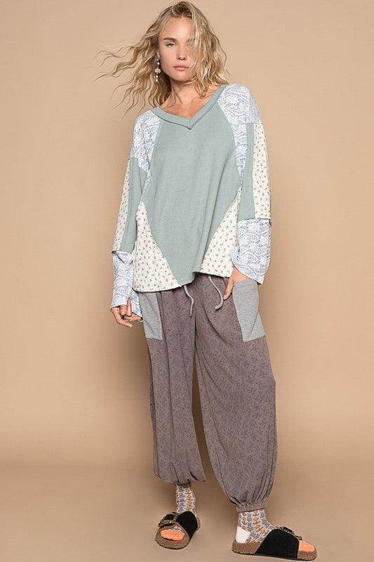 POL Lace Floral Round Neck Knit Top for Elegant Style - Selvanelle
