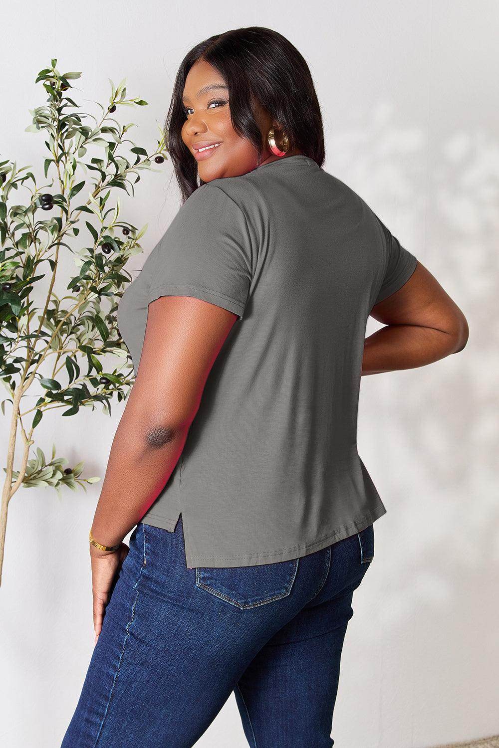 Basic Bae Full Size Round Neck Short Sleeve T-Shirt Black - Selvanelle