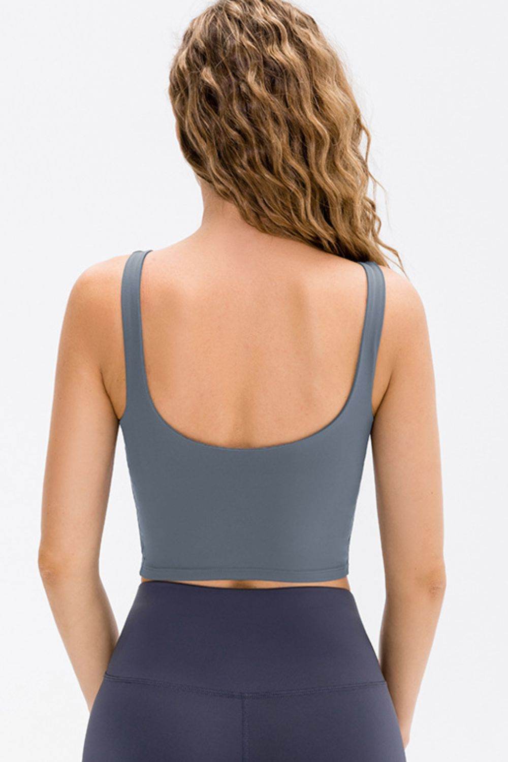 Cropped Scoop Neck Active Tank Top - Selvanelle