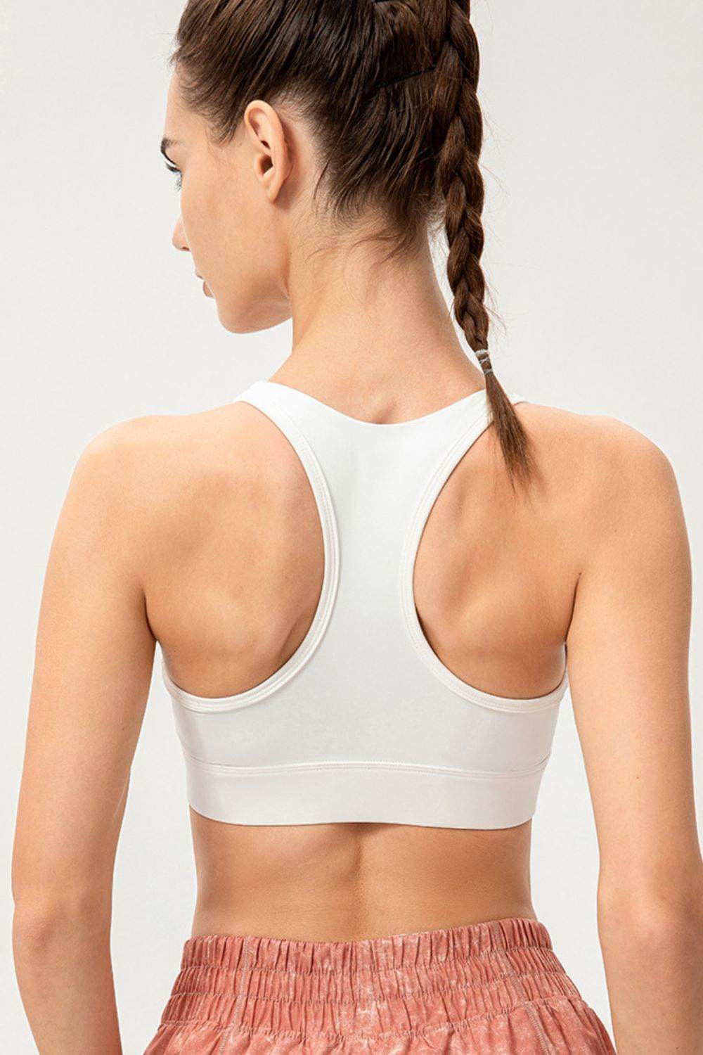 Zip-Up Round Neck Sports Bra - Selvanelle