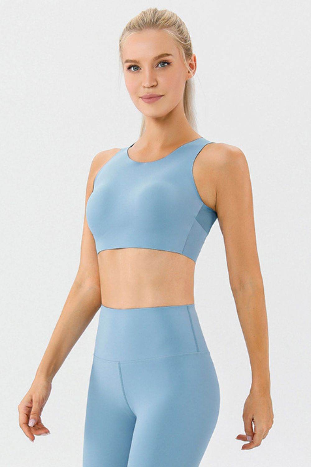 Round Neck Wide Strap Active Bra - Selvanelle