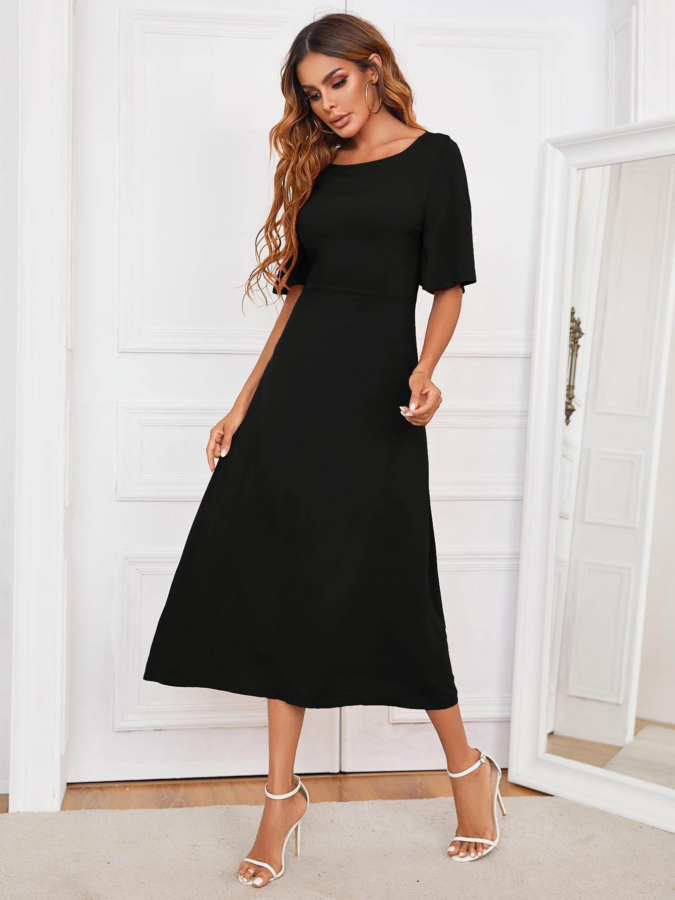 Chic Round Neck Cutout Half Sleeve Dress for Women - Selvanelle