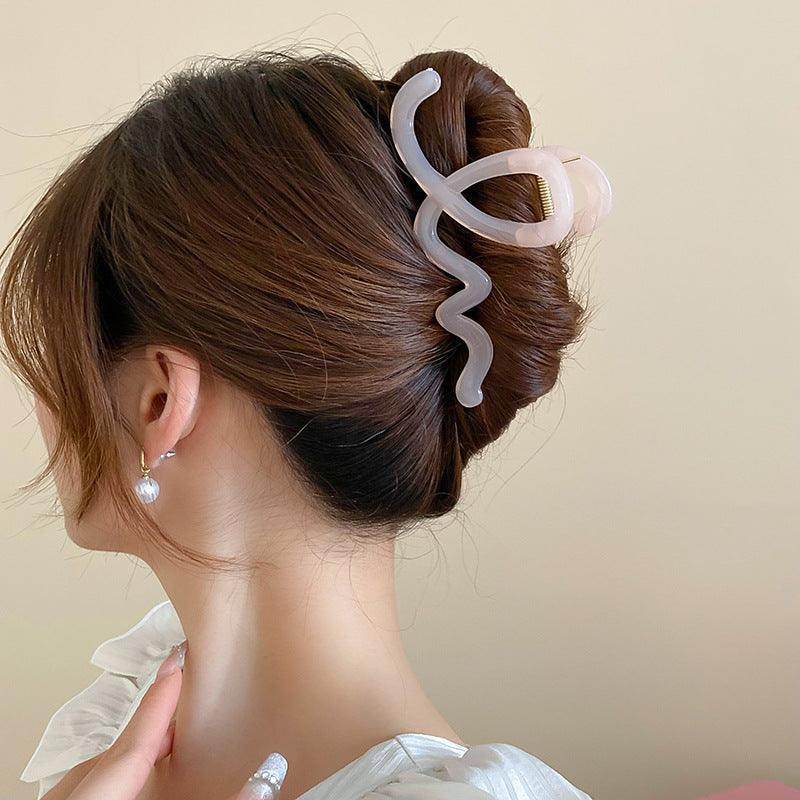 Acrylic Hair Claw Clip for Effortless Styling and Hold - Selvanelle