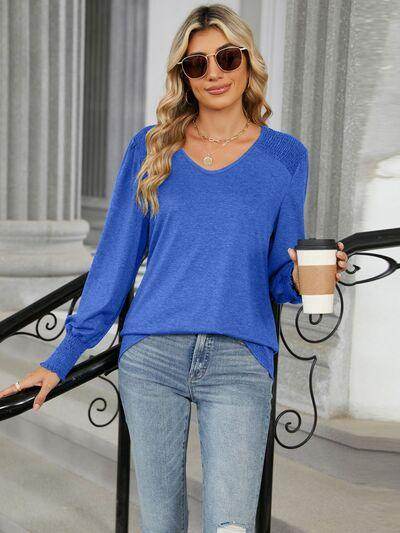 V-Neck Lantern Sleeve T-Shirt for Casual Chic Style - Selvanelle