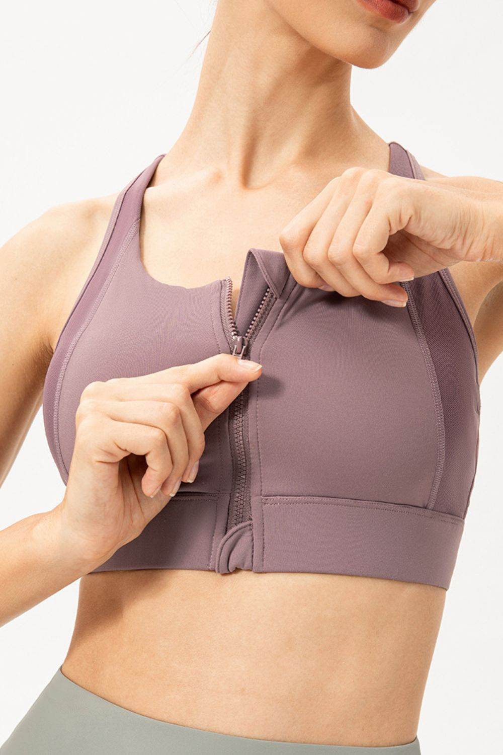 Zip-Up Round Neck Sports Bra - Selvanelle