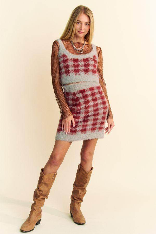 Davi & Dani Scoop Neck Wide Strap Top and Skirt Sweater Set - Selvanelle