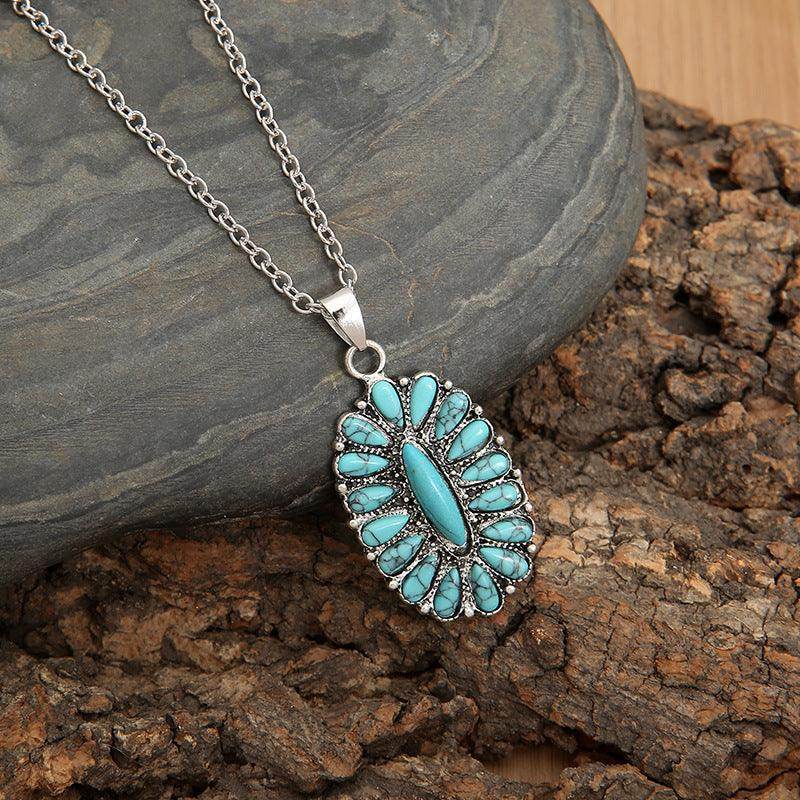 Artificial Turquoise Pendant Alloy Necklace for Stylish Wear - Selvanelle