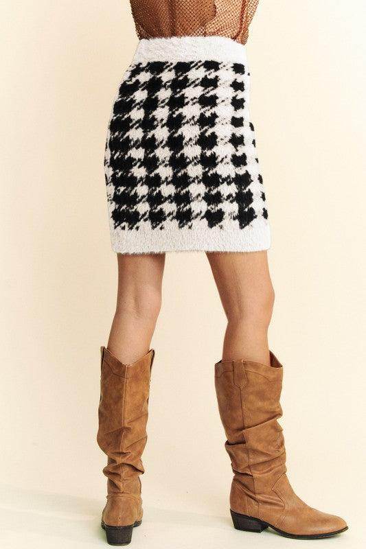Davi & Dani Scoop Neck Wide Strap Top and Skirt Sweater Set - Selvanelle