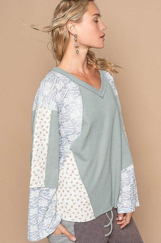 POL Lace Floral Round Neck Knit Top for Elegant Style - Selvanelle