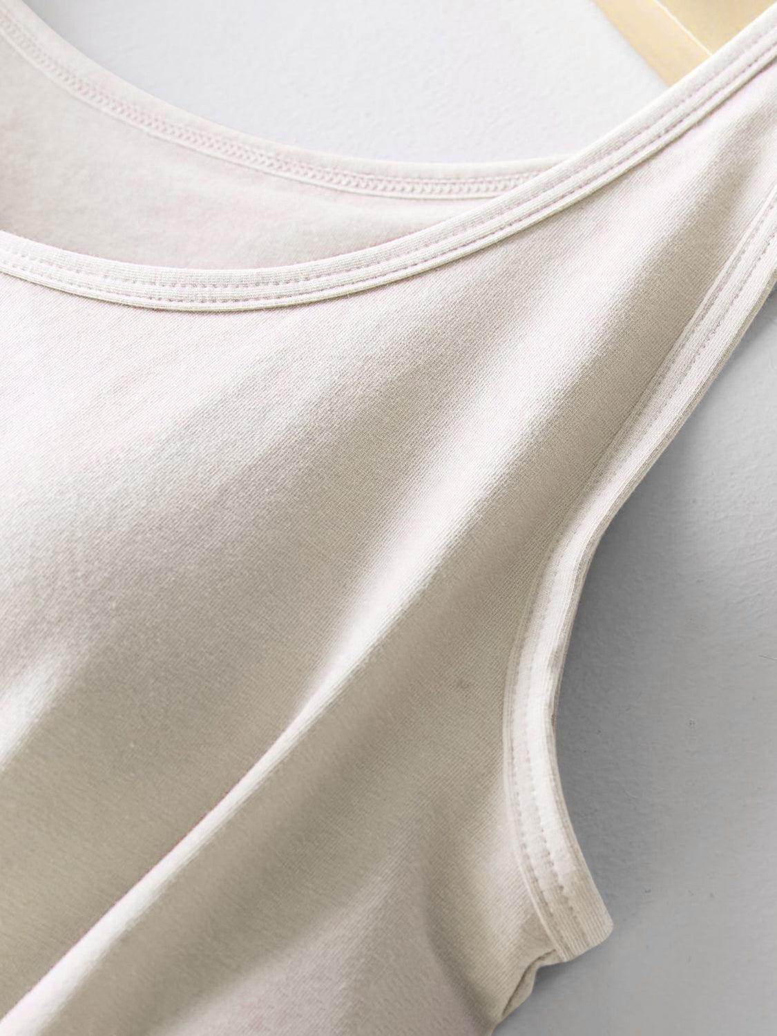Round Neck Tank with Bra for Comfortable Everyday Wear - Selvanelle