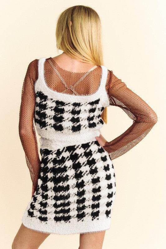 Davi & Dani Scoop Neck Wide Strap Top and Skirt Sweater Set - Selvanelle