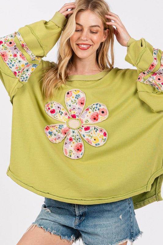 SAGE + FIG Daisy Patch Applique Long Sleeve Sweatshirt - Selvanelle