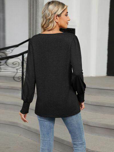 V-Neck Lantern Sleeve T-Shirt for Casual Chic Style - Selvanelle