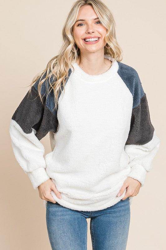 Culture Code Color Block Faux Fur Raglan Sleeve Sweatshirt - Selvanelle