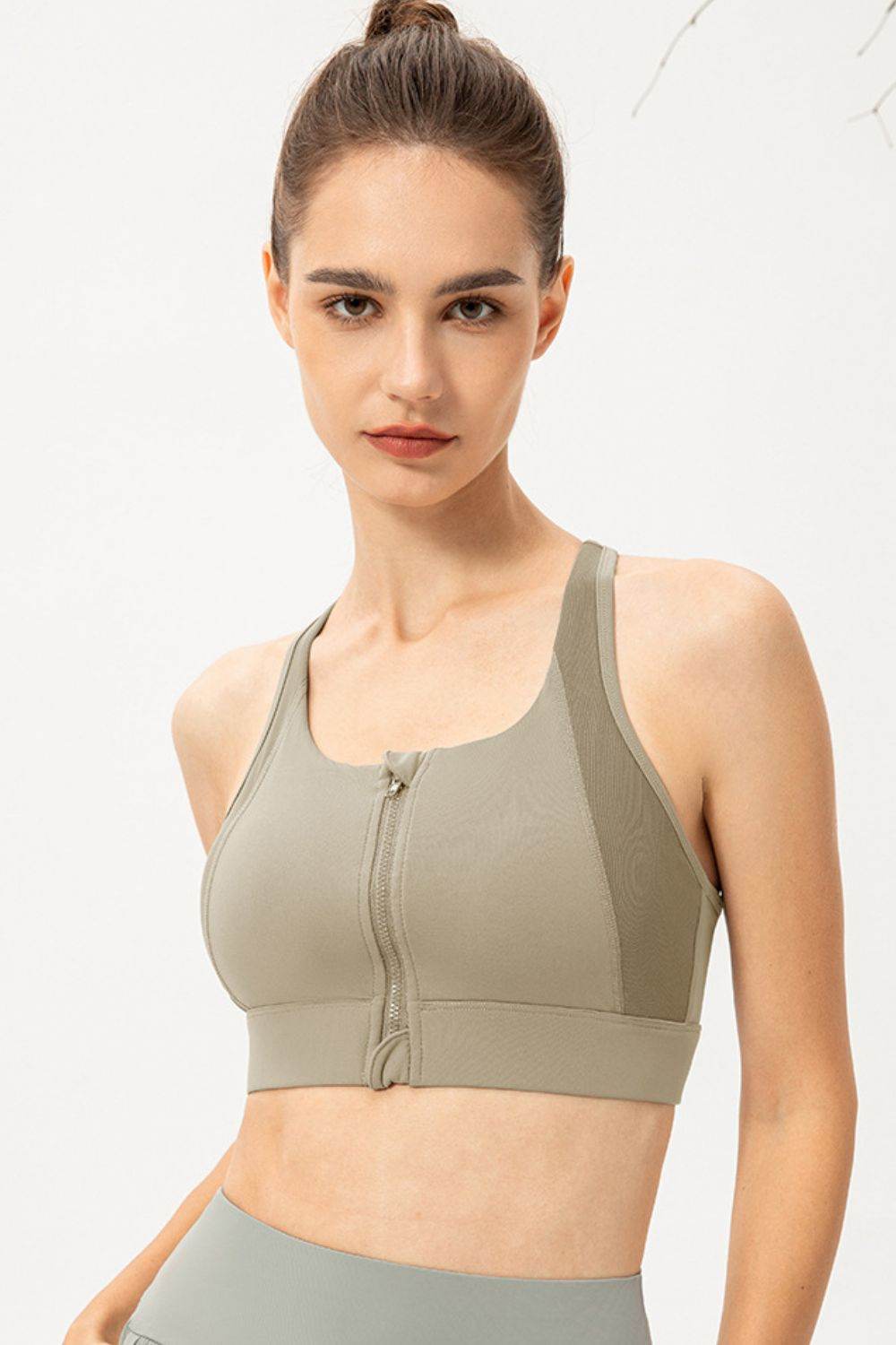 Zip-Up Round Neck Sports Bra - Selvanelle