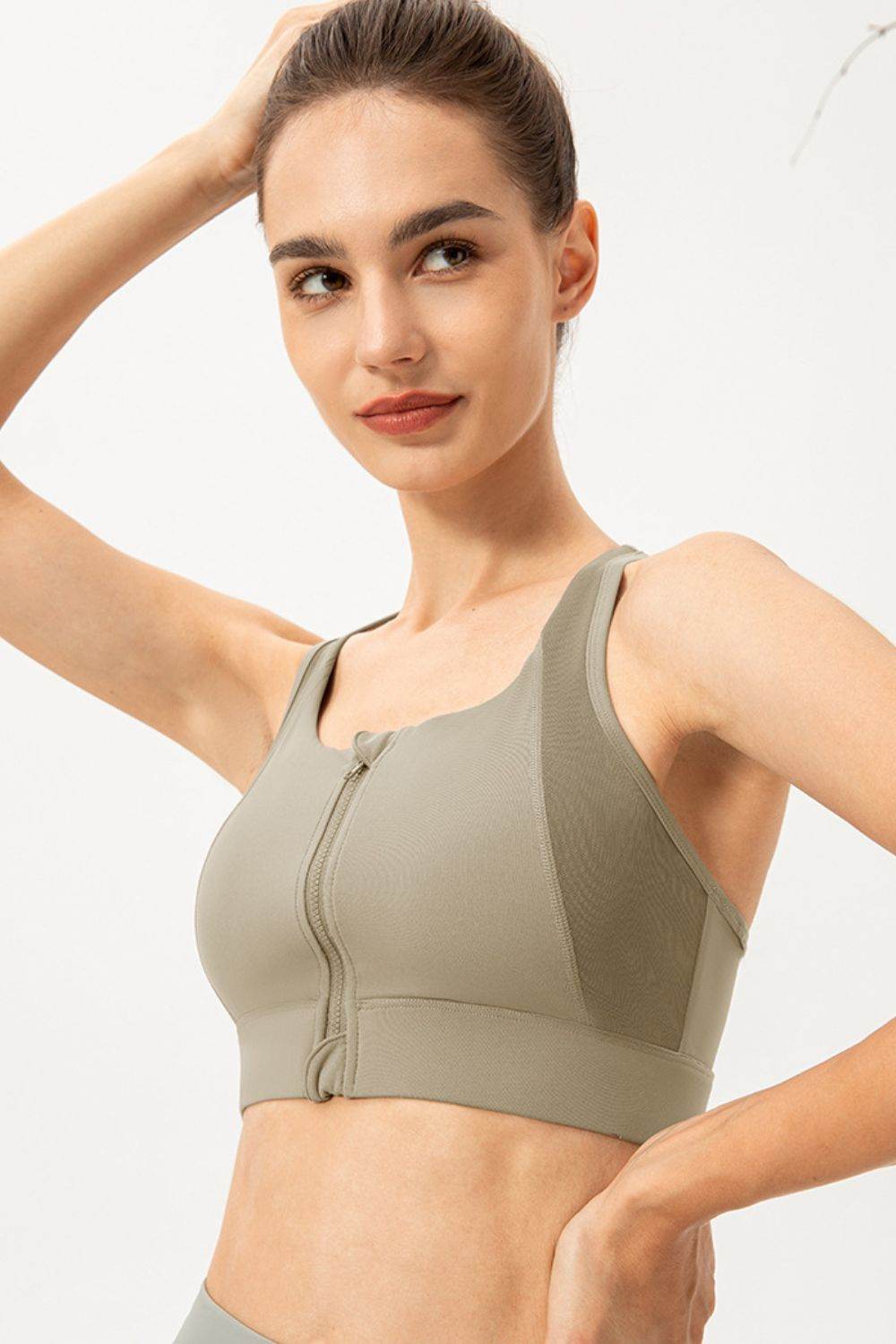 Zip-Up Round Neck Sports Bra - Selvanelle