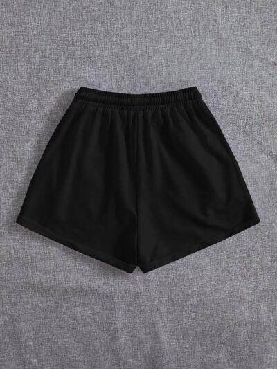 Drawstring Pocketed Elastic Waist Shorts for Women - Selvanelle