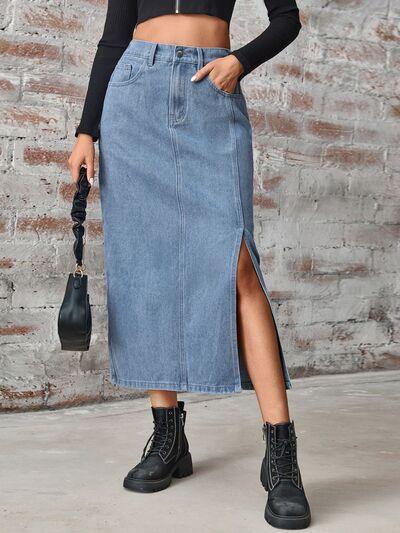 Chic denim skirt from Selvanelle, featuring a stylish slit and perfect for any season's wardrobe.