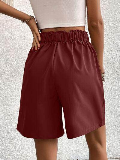 Pocketed Half Elastic Waist Shorts with Side Pockets - Selvanelle