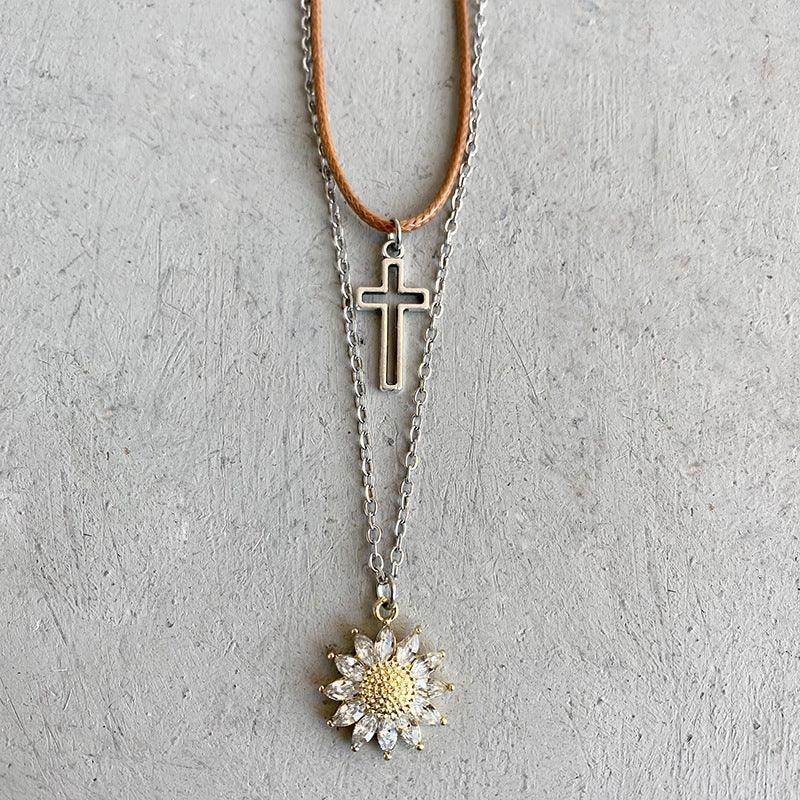 Sunflower Pendant Necklace Set in Alloy and Zircon - Selvanelle