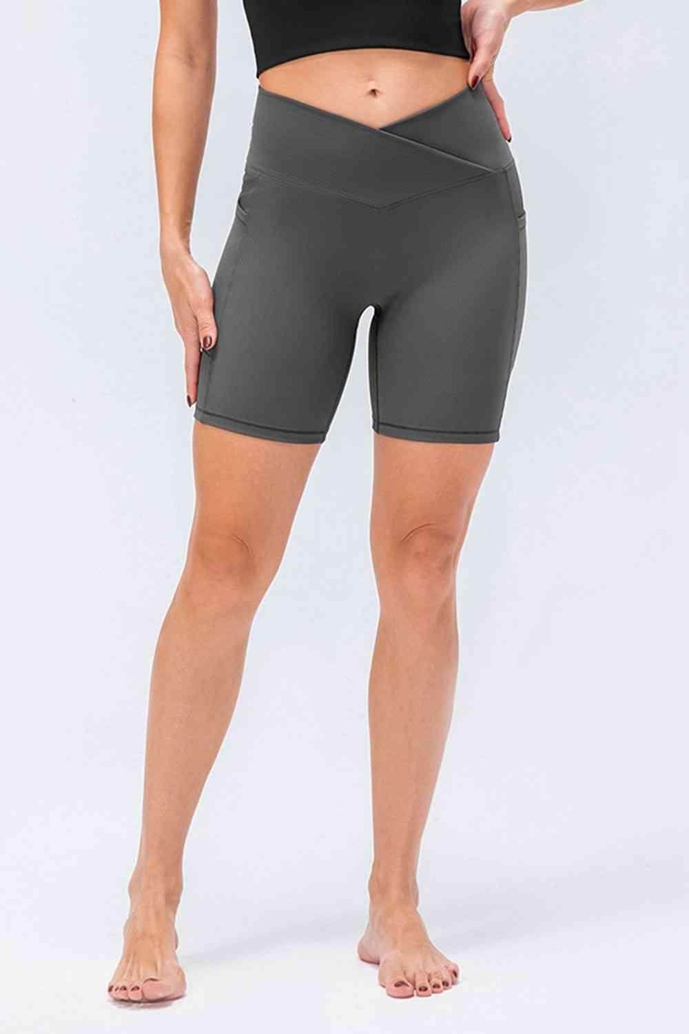 Slim Fit V-Waistband Sports Shorts for Active Lifestyle - Selvanelle