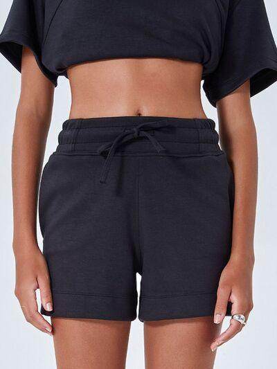 Drawstring Solid Color Shorts with Pockets for Women - Selvanelle