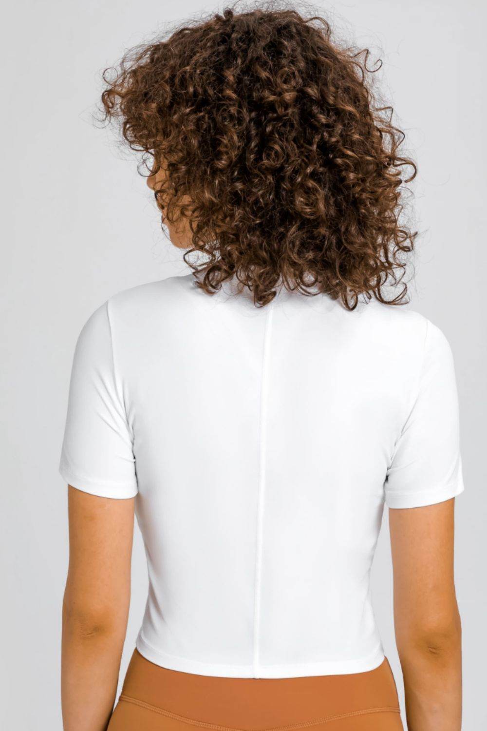 Millennia Round Neck Short Sleeve Yoga Tee - Selvanelle