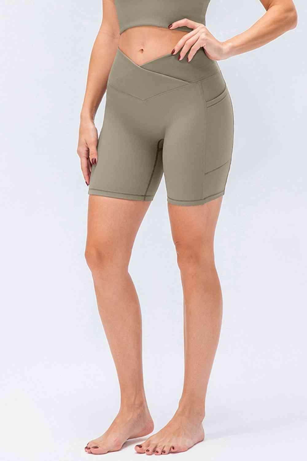 Slim Fit V-Waistband Sports Shorts for Active Lifestyle - Selvanelle