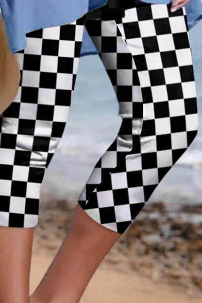 Stylish Checkered Skinny Capris for Women in Various Sizes - Selvanelle