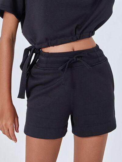 Drawstring Solid Color Shorts with Pockets for Women - Selvanelle