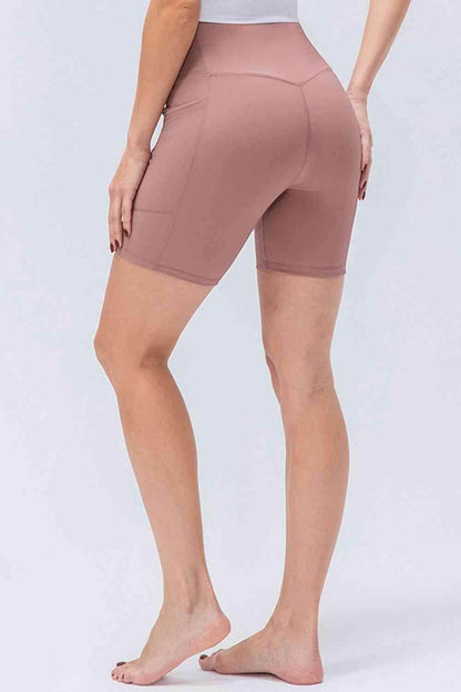 Slim Fit V-Waistband Sports Shorts for Active Lifestyle - Selvanelle