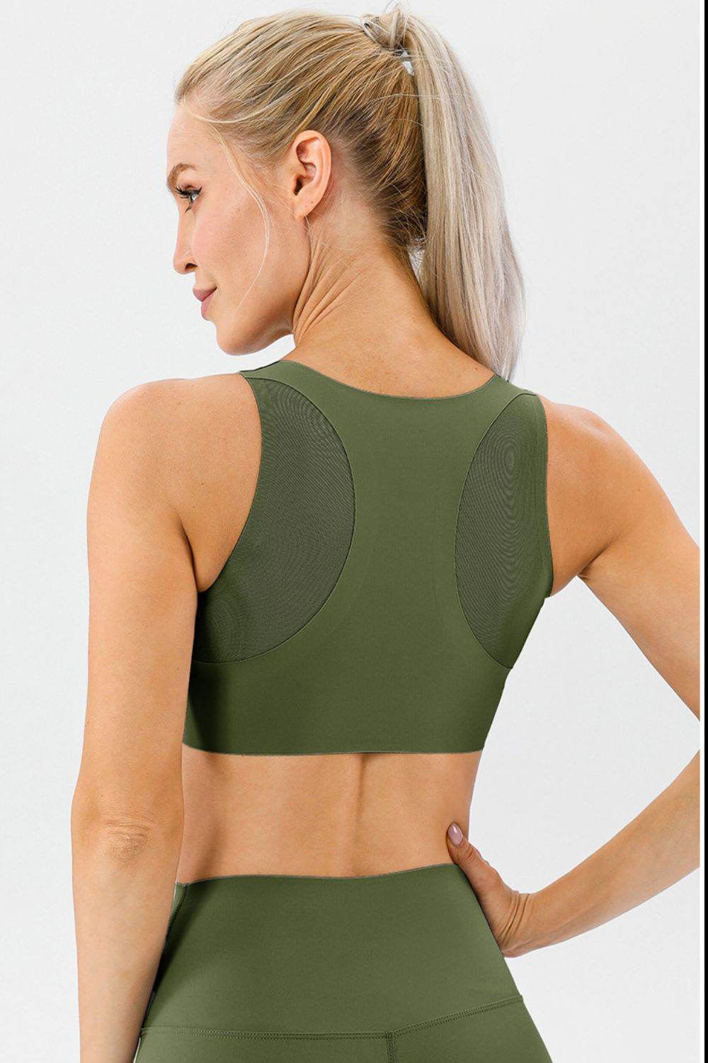 Round Neck Wide Strap Active Bra - Selvanelle