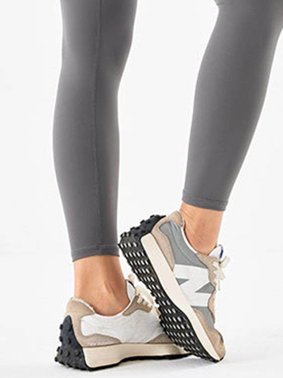 Wide Waistband Sports Leggings for Ultimate Comfort Fit - Selvanelle