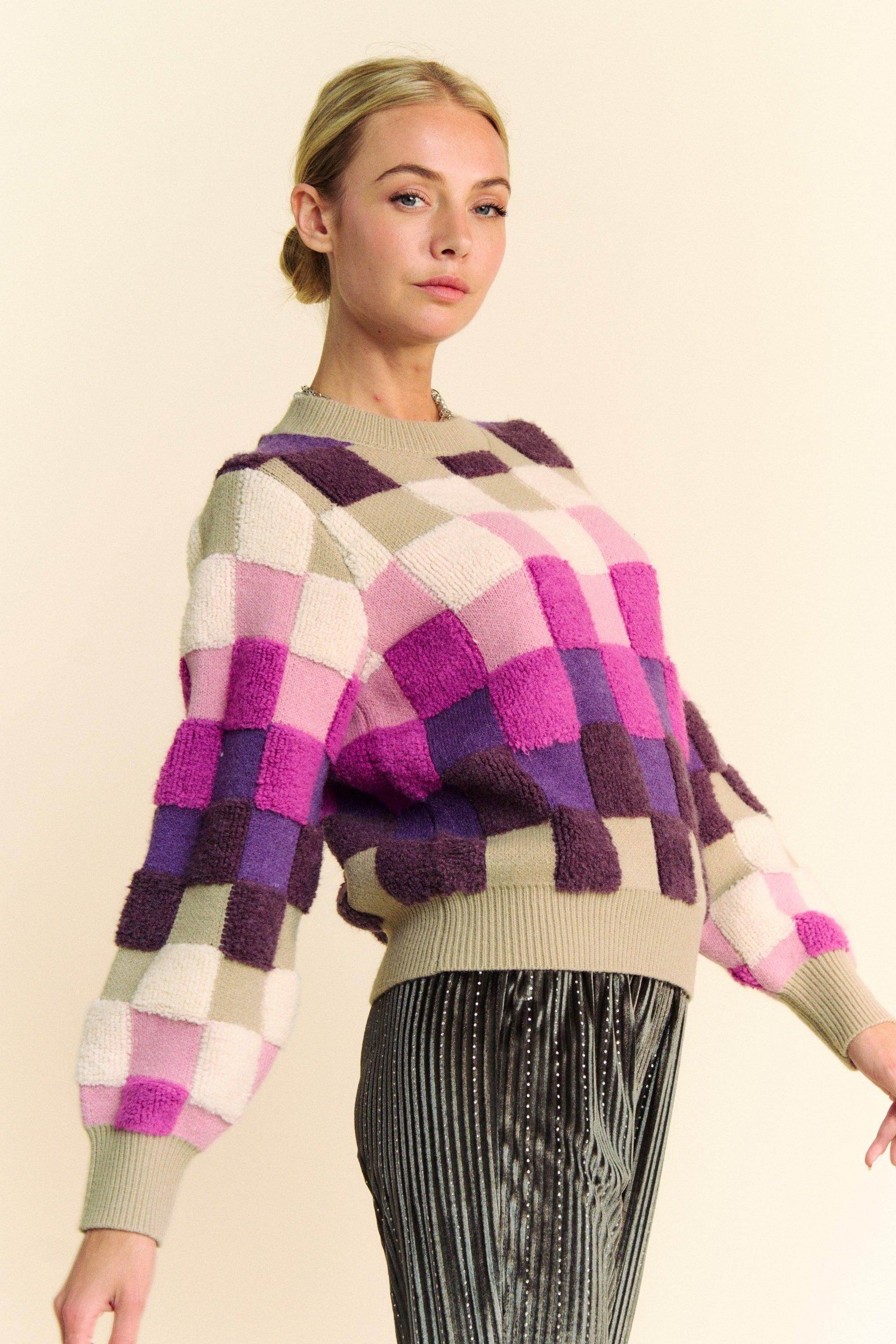 Davi & Dani Checkered Round Neck Long Sleeve Sweater Chic - Selvanelle