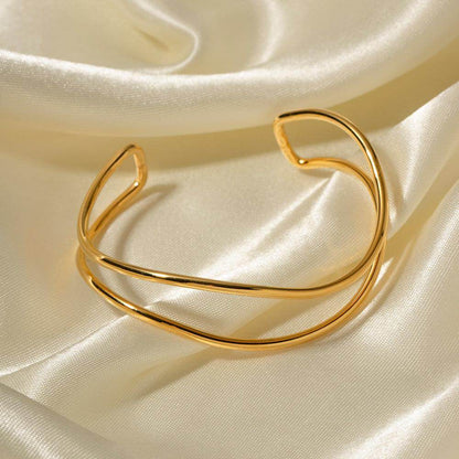 Minimalist Stainless Steel Cuff Bracelet for Everyday Wear - Selvanelle
