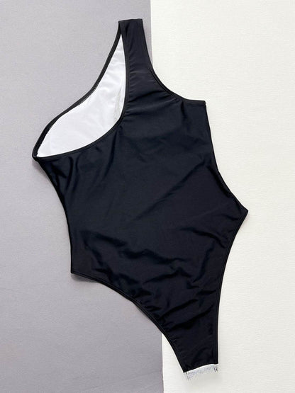 Contrast Panel One-Piece Swimsuit - Selvanelle