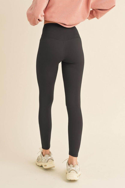 Yelete Full Size Fleece Lined High Waisted Leggings for Comfort - Selvanelle