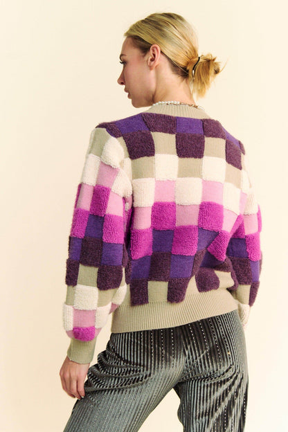 Davi & Dani Checkered Round Neck Long Sleeve Sweater Chic - Selvanelle